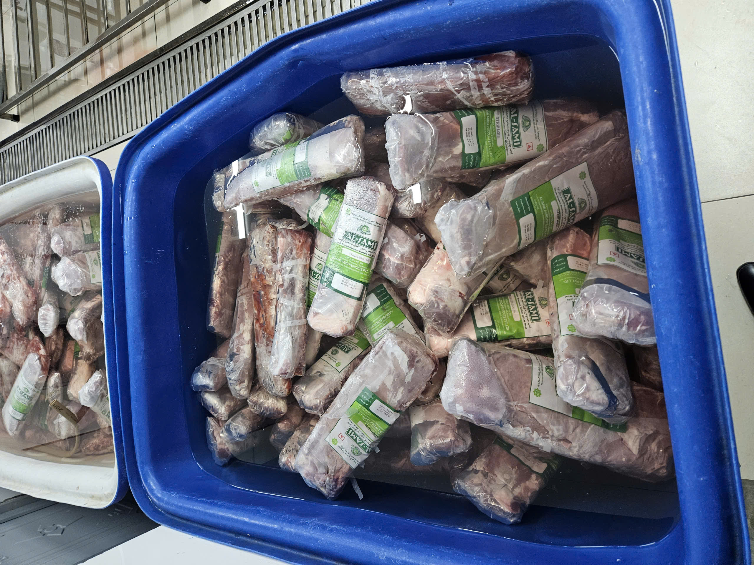 Bơm tinh chất biến thịt trâu thành thịt bò Wagyu bán 600 nghìn đồng/kg