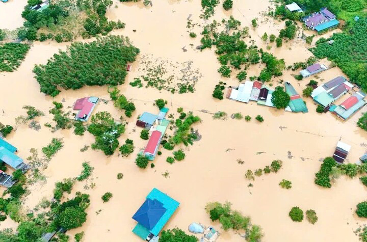 Biển Đông sắp đón cơn bão số 12, miền Trung nguy cơ xuất hiện mưa to, lũ lớn