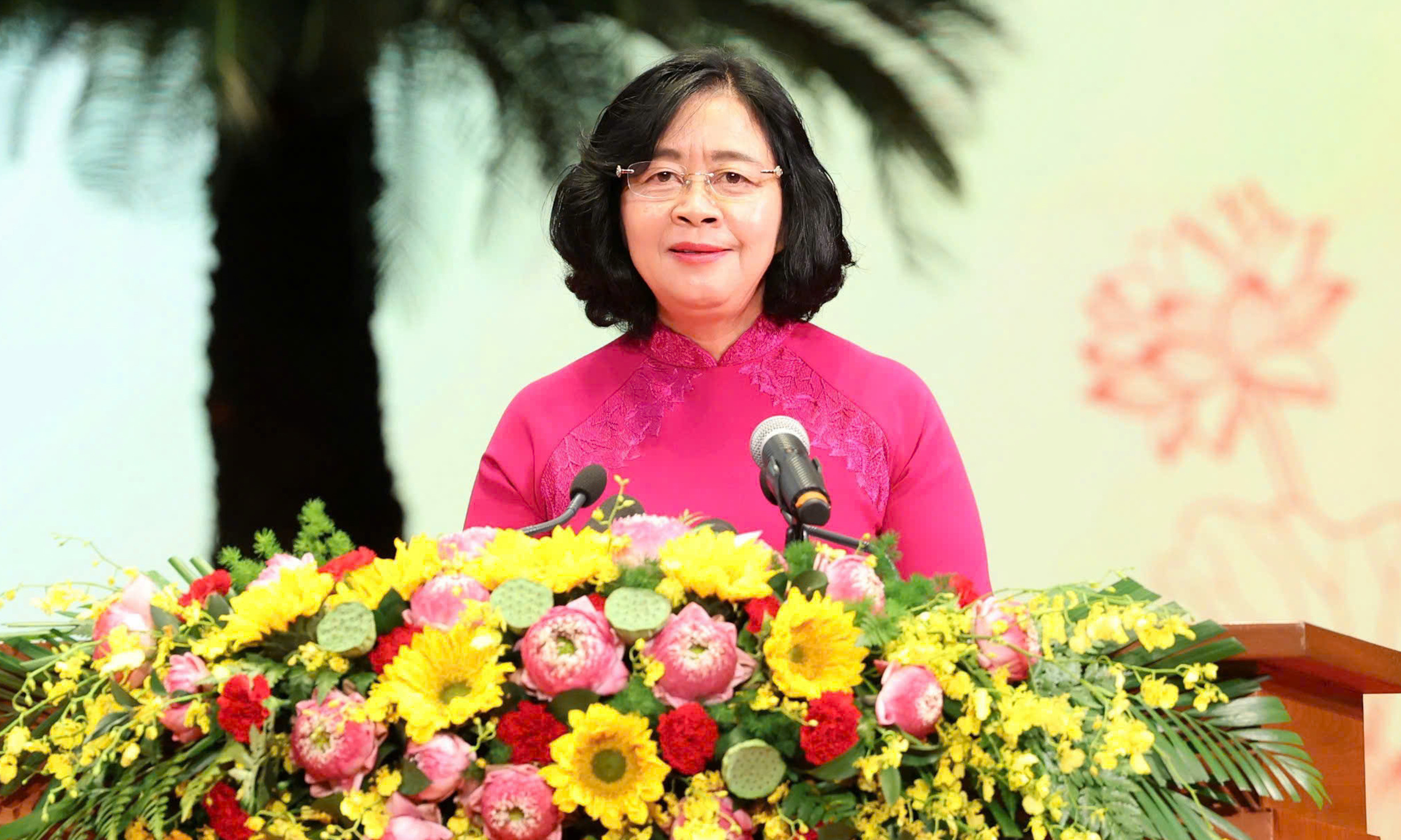 Bà Bùi Thị Minh Hoài tiếp tục giữ chức Bí thư Thành ủy Hà Nội khóa XVIII