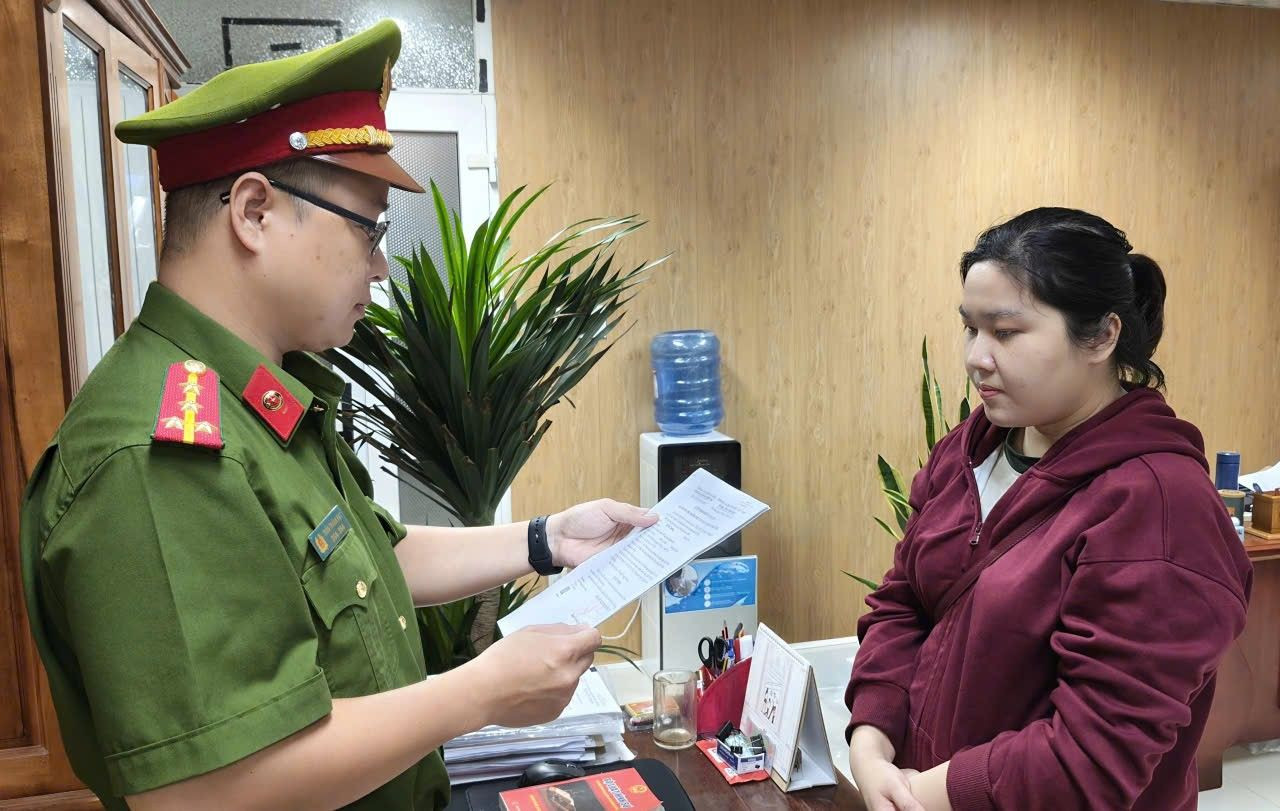 Nhân viên ngân hàng chiếm đoạt gần 6 tỷ đồng