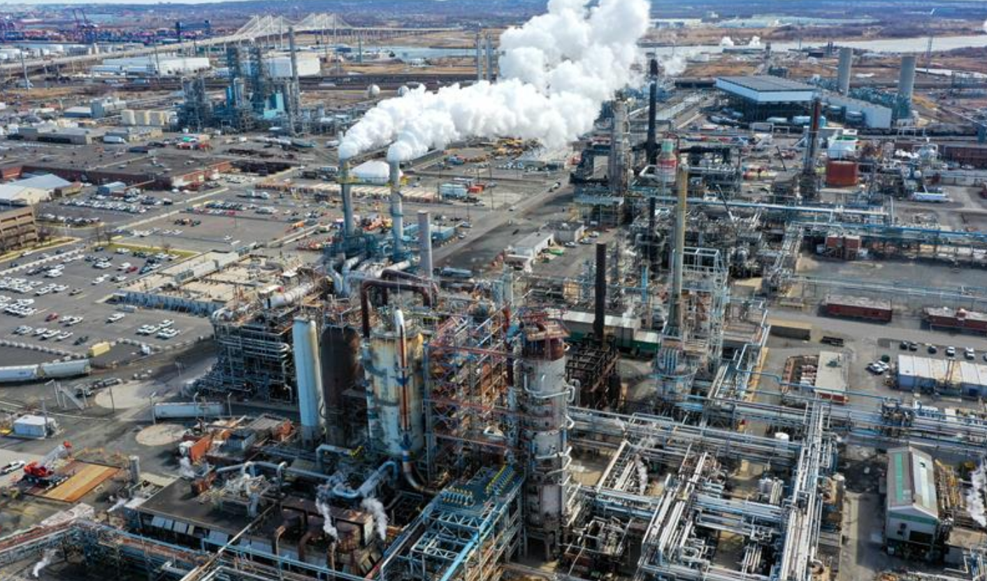 UAV Ukraine tập kích nhà máy khí đốt Nga