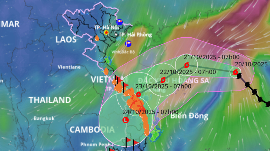 Bão số 12 hướng về ven biển Huế - Quảng Ngãi, miền Trung mưa lớn dài ngày