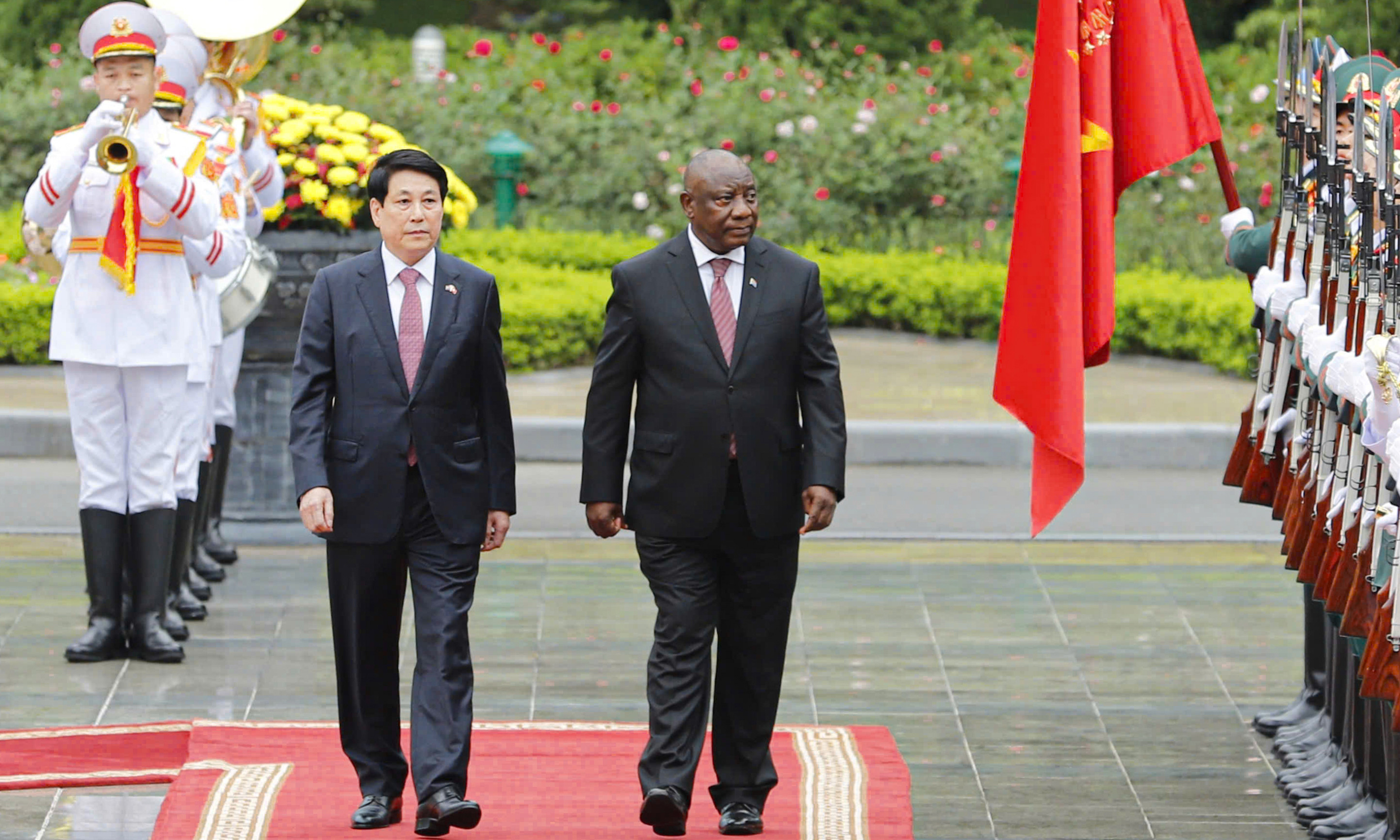 Chủ tịch nước Lương Cường chủ trì lễ đón Tổng thống Nam Phi