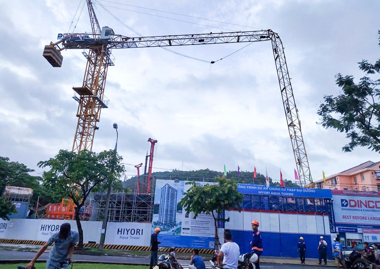 Gãy cần cẩu tháp tại dự án chung cư cao 25 tầng ở Đà Nẵng