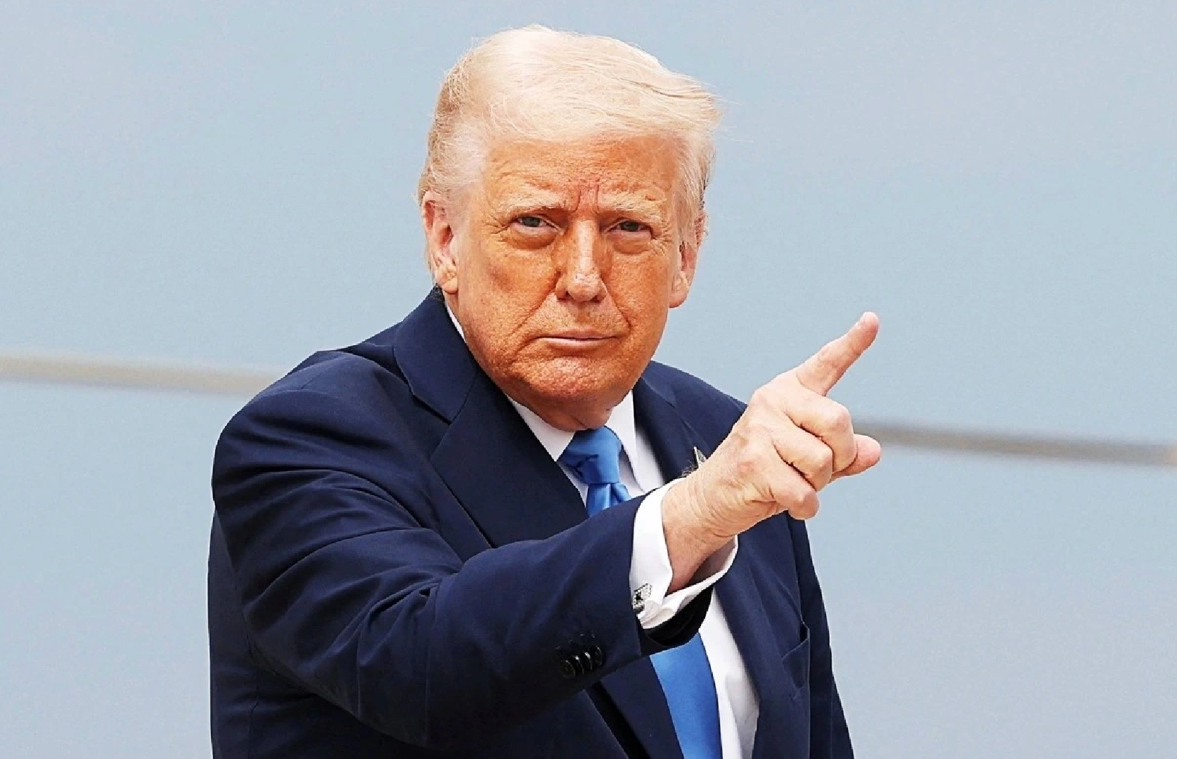 Ông Trump tuyên bố cắt đứt đàm phán thương mại với Canada