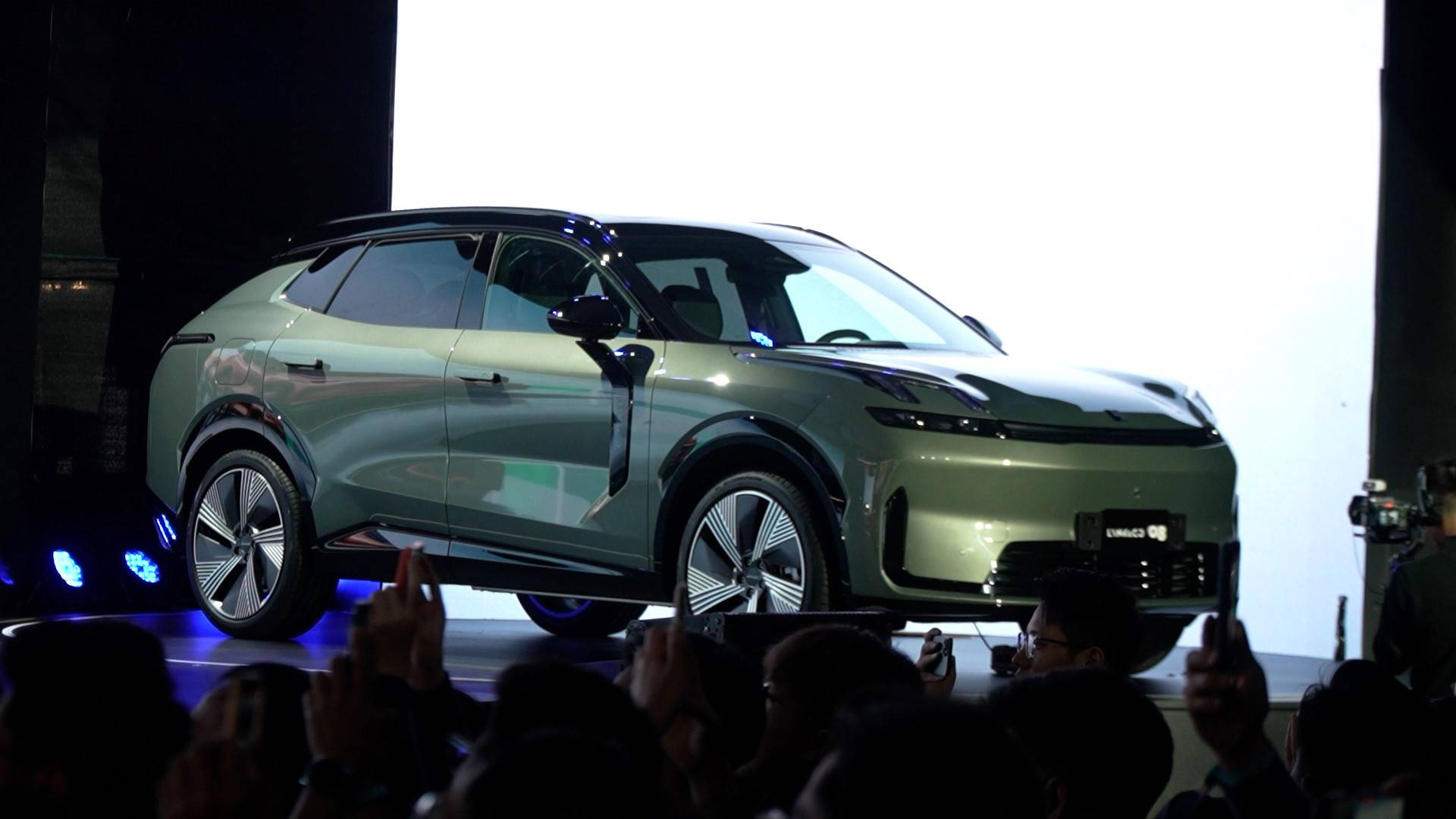 SUV hybrid từng lập kỷ lục Guiness về quãng đường di chuyển có mặt tại Việt Nam