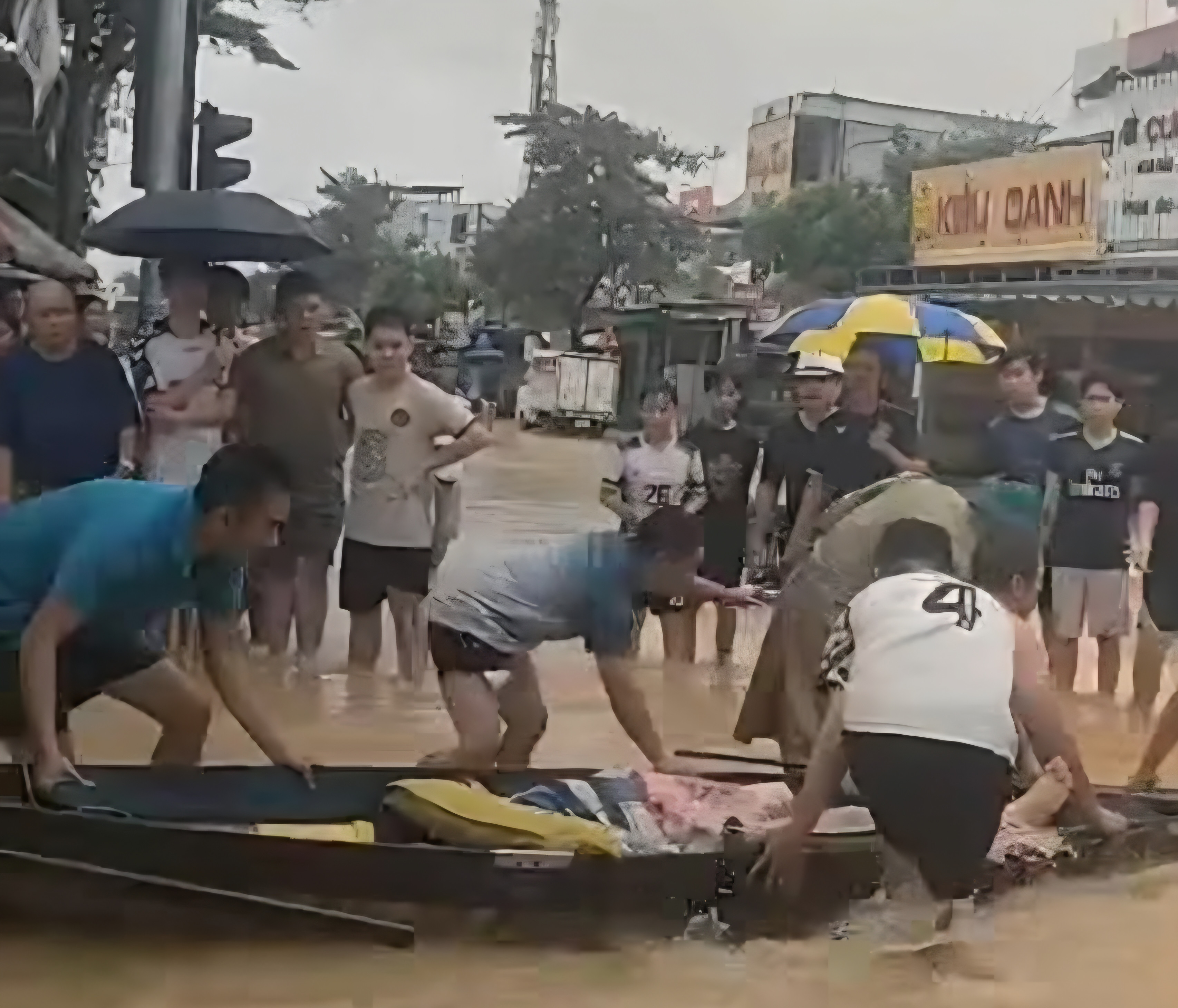 8 người trong gia đình nghi ngạt khí máy phát điện, 4 người tử vong