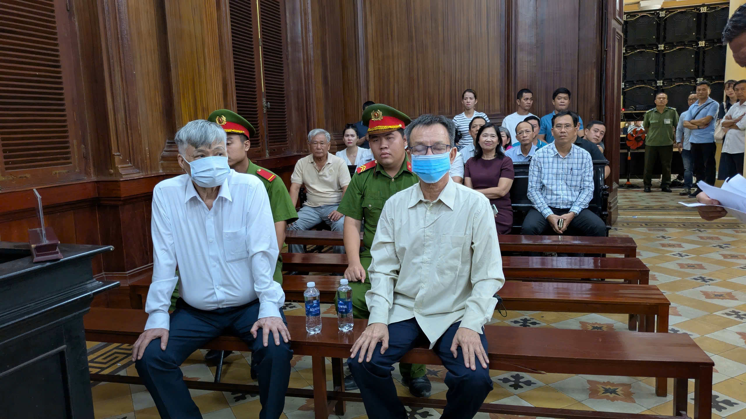 Ông Nguyễn Công Khế lĩnh 8 năm tù vì sai phạm chuyển nhượng đất Bến Vân Đồn