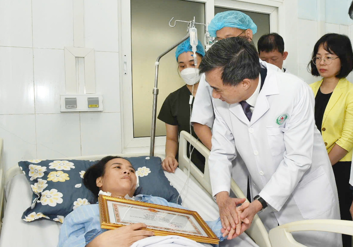 Thứ trưởng Y tế: Khi thầy thuốc bị đe dọa, bệnh nhân cũng mất an toàn