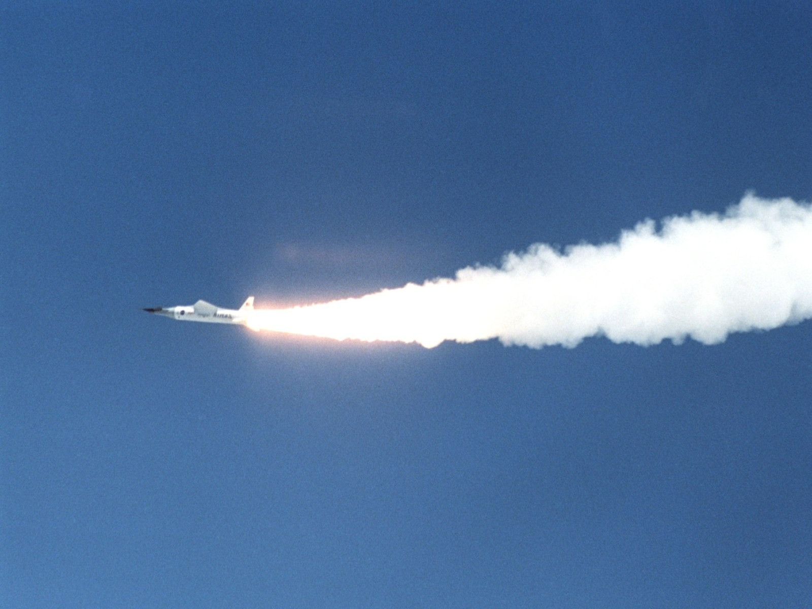 Trung Quốc công bố tên lửa siêu vượt âm có thể 'biến hình' ở tốc độ âm thanh