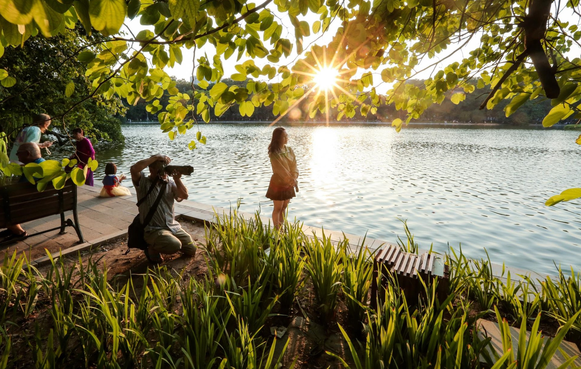 Dự báo thời tiết 5/11: Miền Bắc hửng nắng, miền Trung sắp hứng mưa lớn