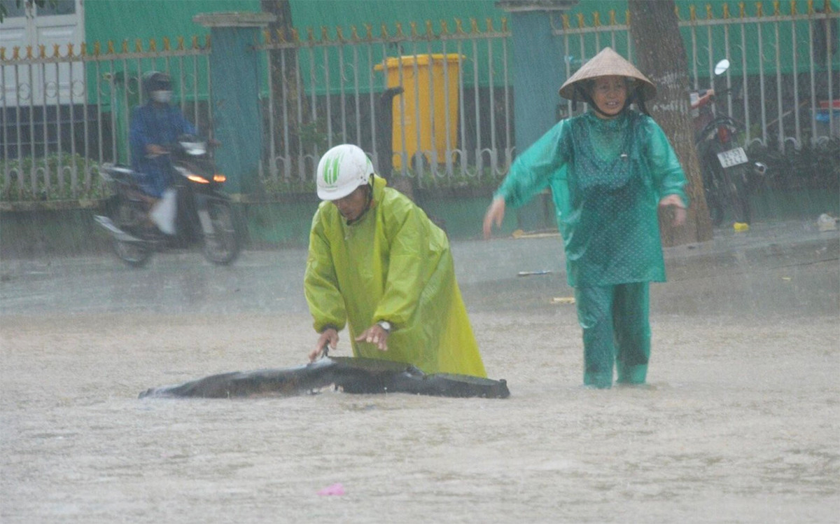 Bão Kalmaegi có thể mạnh thêm, gây mưa lớn trên 600mm ở miền Trung