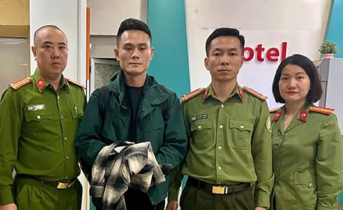 Bị bắt vì lưu trú quá hạn, du khách Trung Quốc 'lộ mặt' lừa đảo quốc tế