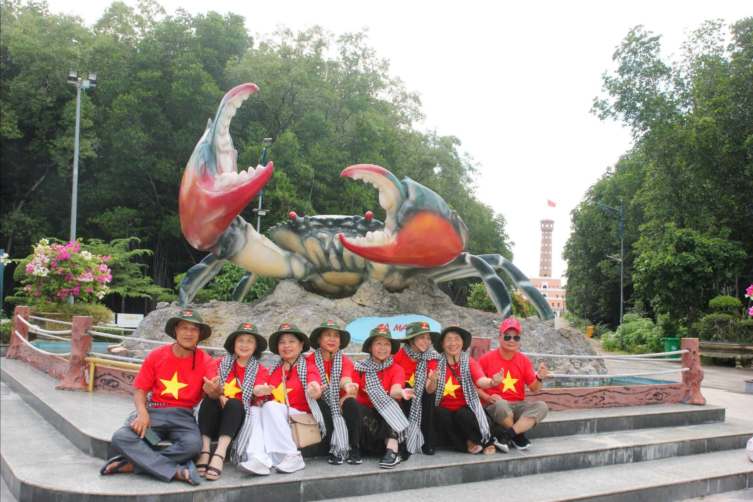 Cà Mau bứt phá kinh tế biển, hướng tới trung tâm năng lượng sạch và thủy sản