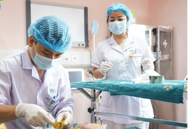 Bé trai 12 tuổi bỏng nặng khi đốt cồn làm thí nghiệm tại nhà