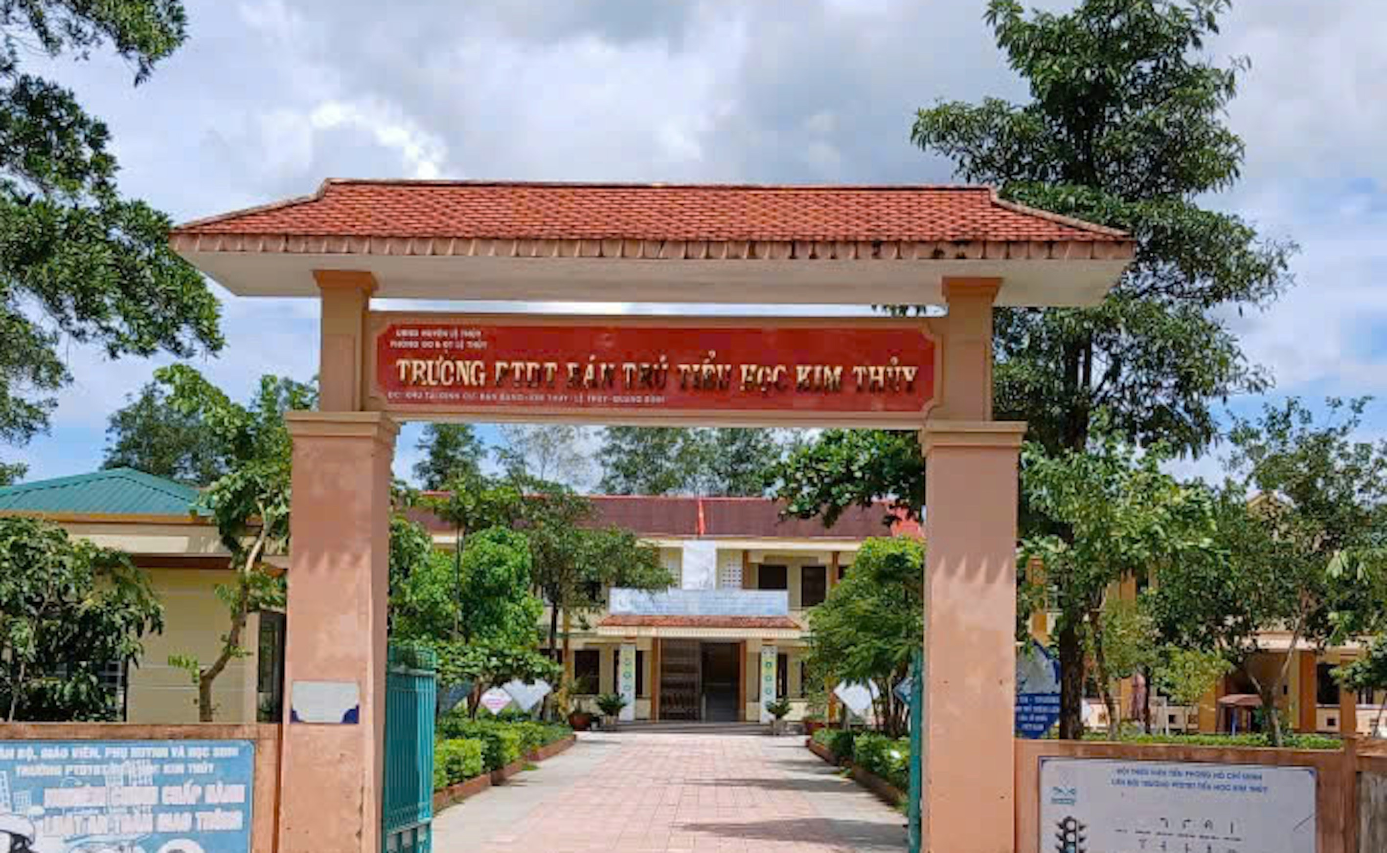 40 học sinh nhập viện sau bữa ăn bán trú ở Quảng Trị: Phát hiện thêm sai phạm