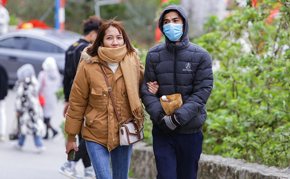 Tin mới nhất đợt không khí lạnh gây rét diện rộng ở miền Bắc, có nơi dưới 10°C