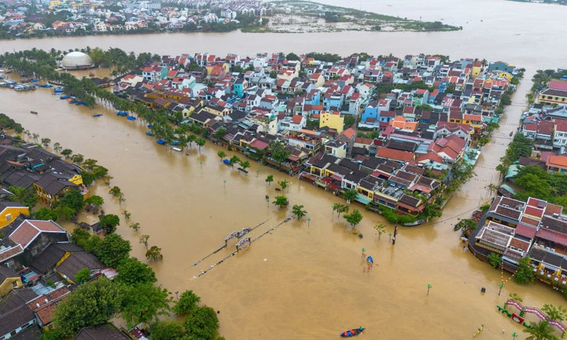 Trung Bộ tiếp tục chịu đợt mưa lớn, Thủ tướng yêu cầu chủ động ứng phó ngập lụt