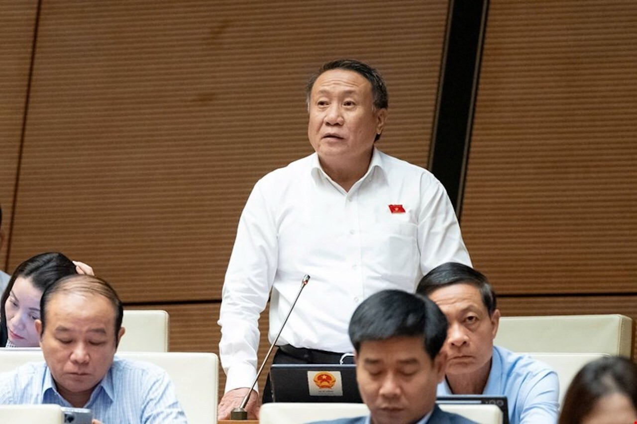 ĐBQH: Taxi, ô tô công nghệ phải trang bị ghế cho trẻ dưới 10 tuổi là bất khả thi