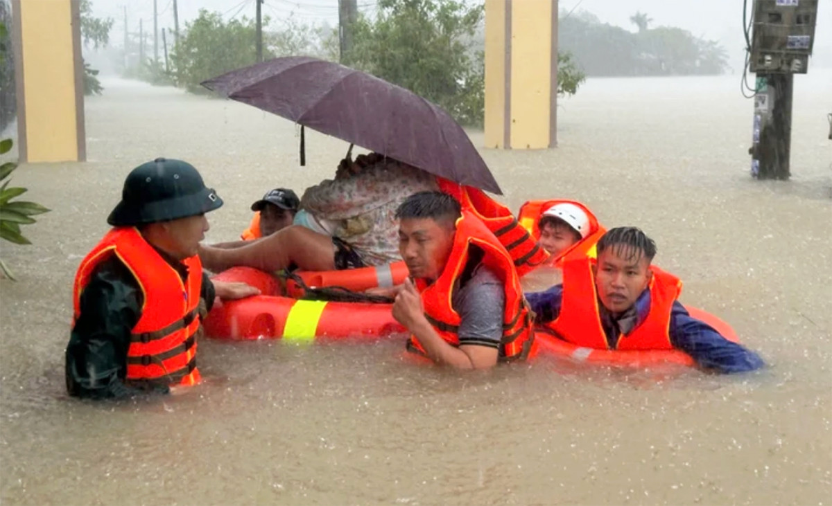 Lũ trên sông Ba tại Đắk Lắk vượt đỉnh lịch sử năm 1993