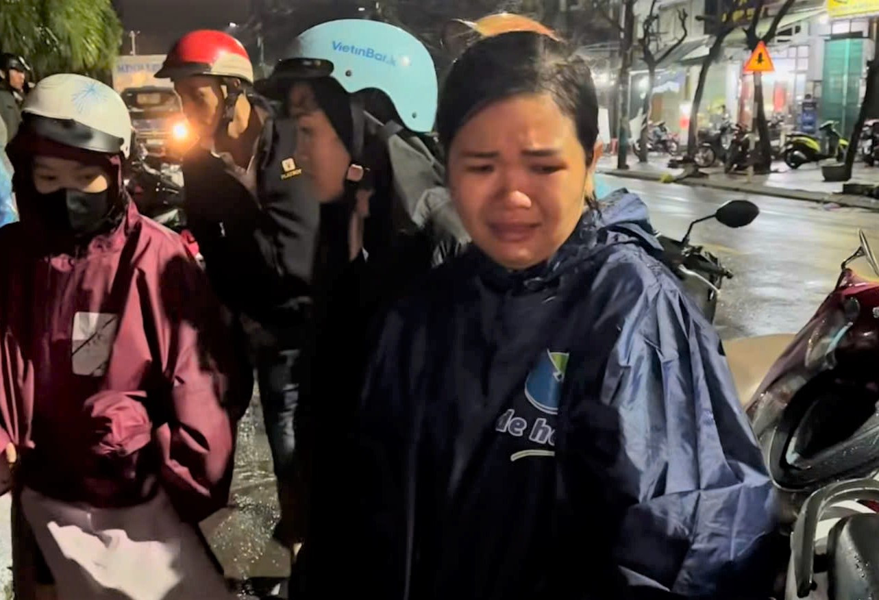 Xôn xao clip 'bán cá xả lỗ vì mưa lũ, người phụ nữ bị kẻ gian móc túi 50 triệu'