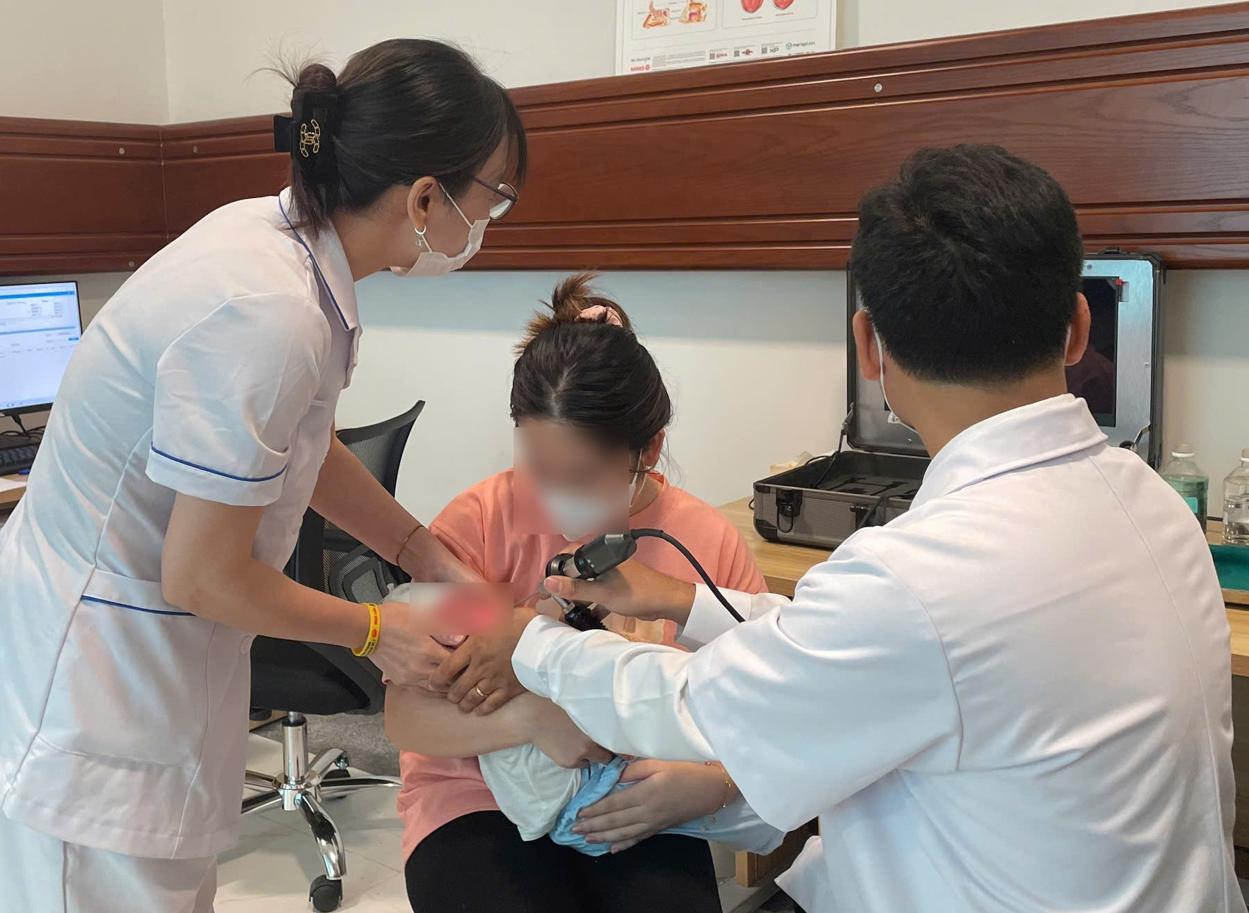 Cuộc sống gia đình đảo lộn vì con mắc cúm A 