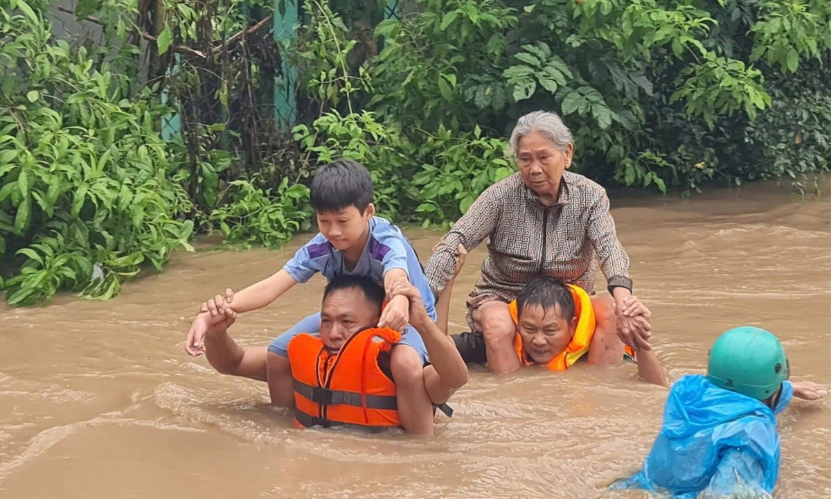 Mưa lũ khiến 52 người chết và mất tích, thiệt hại hơn 3.000 tỷ đồng