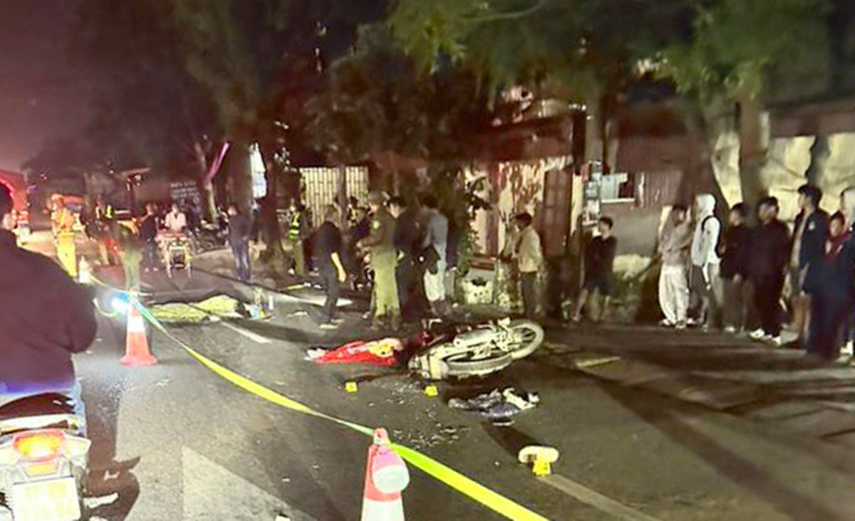 Xe máy va chạm với xe đầu kéo trên Quốc lộ 10, hai mẹ con tử vong thương tâm