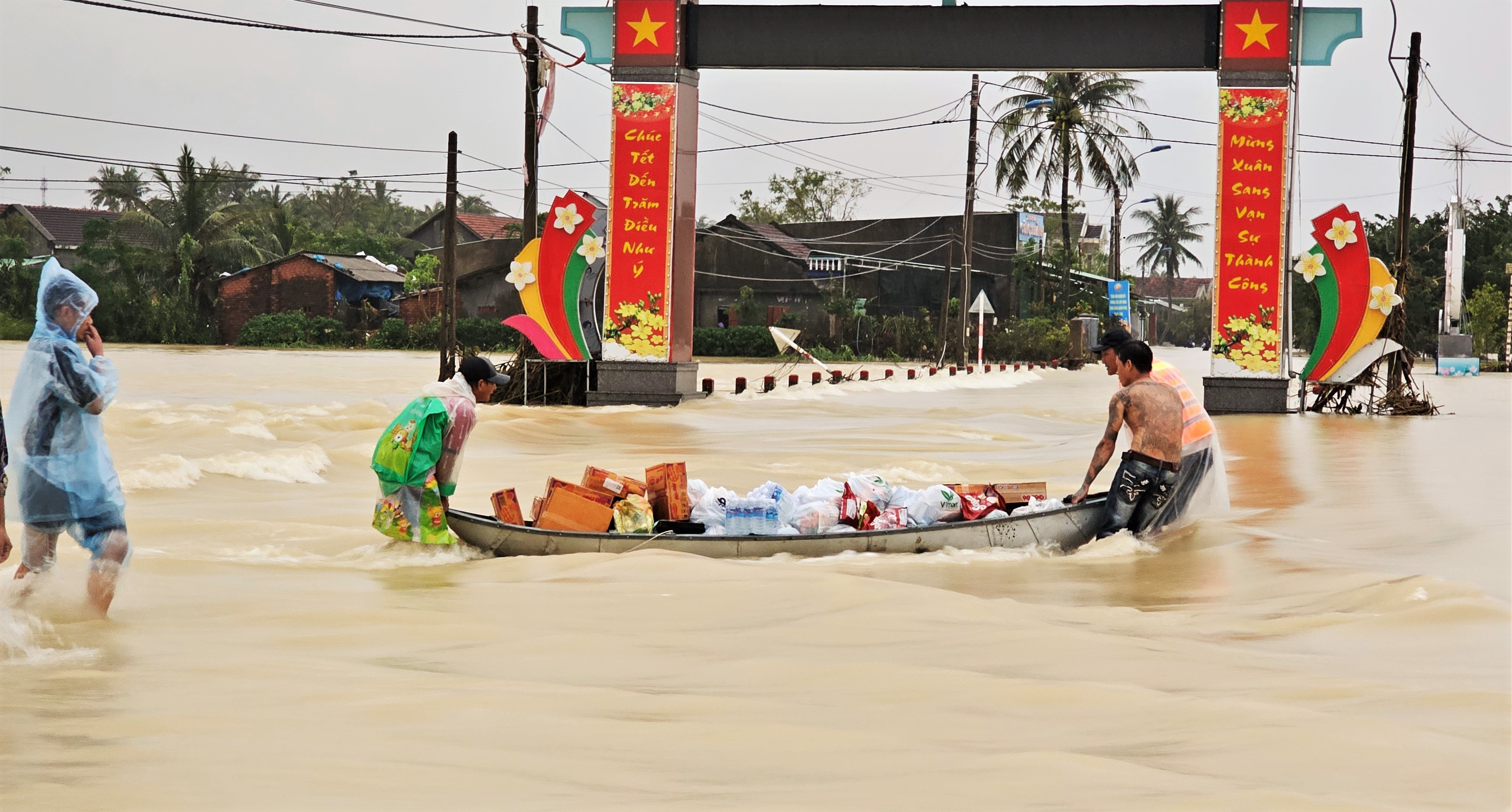 Bí thư xã Hòa Thịnh chia sẻ trên mạng xã hội về vùng 'rốn lũ'
