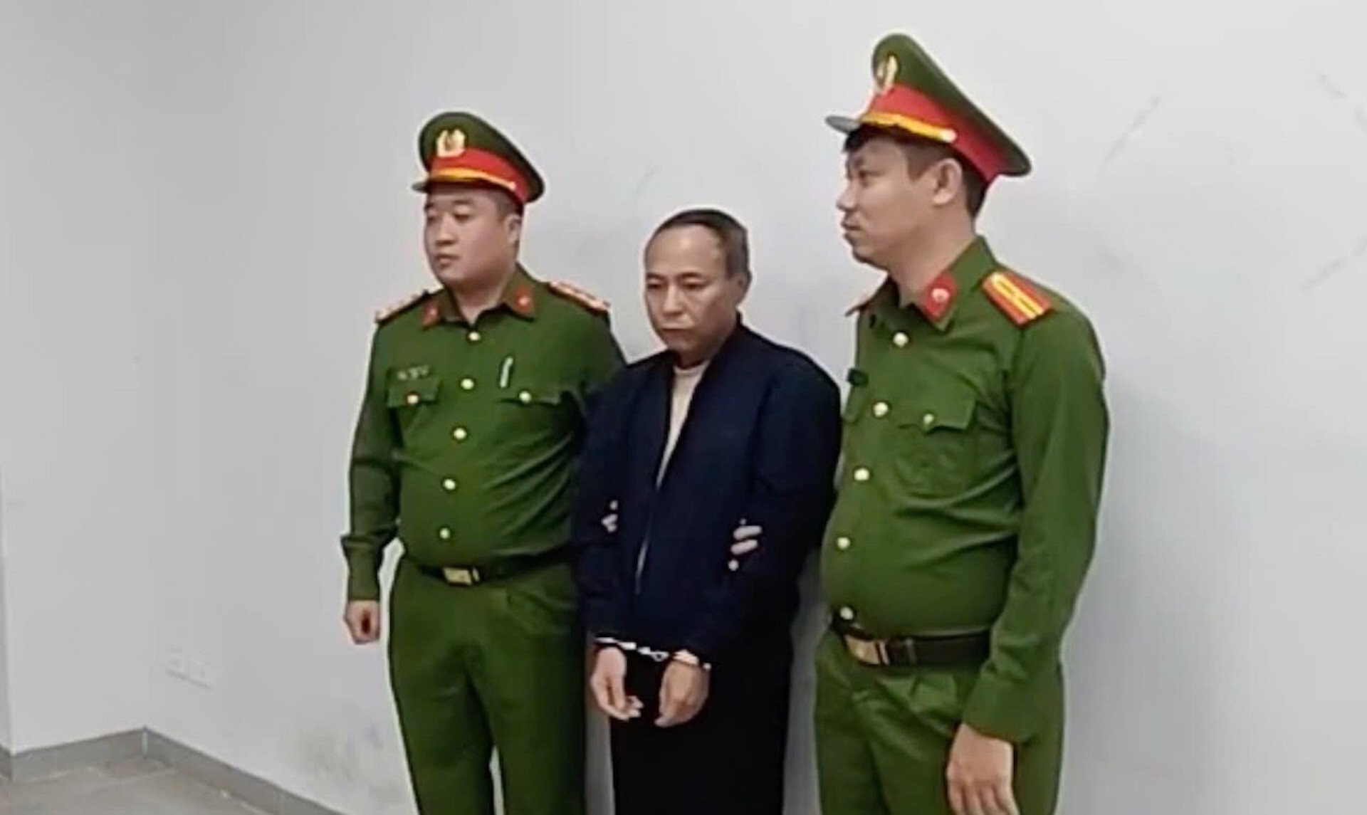 Bắt cựu Phó Viện trưởng Viện Pháp y tâm thần Trung ương