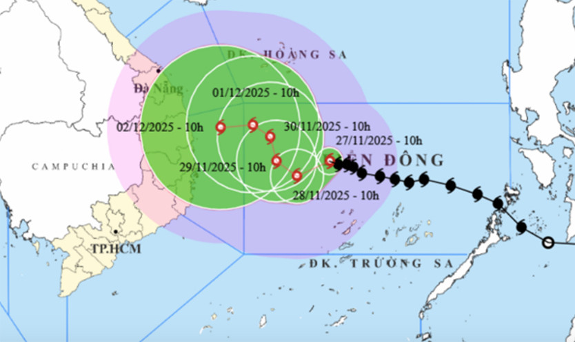 Tin mới nhất bão số 15 Koto: Giật cấp 15, di chuyển chậm lại trên Biển Đông