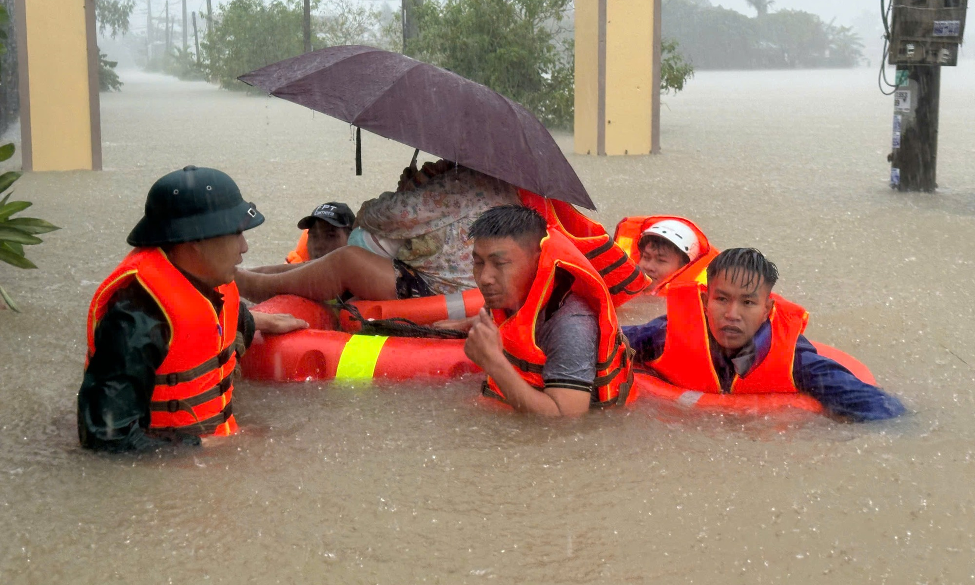 Xác định nguyên nhân đợt thiên tai vừa qua, có giải pháp xử lý hồ thủy điện nhỏ