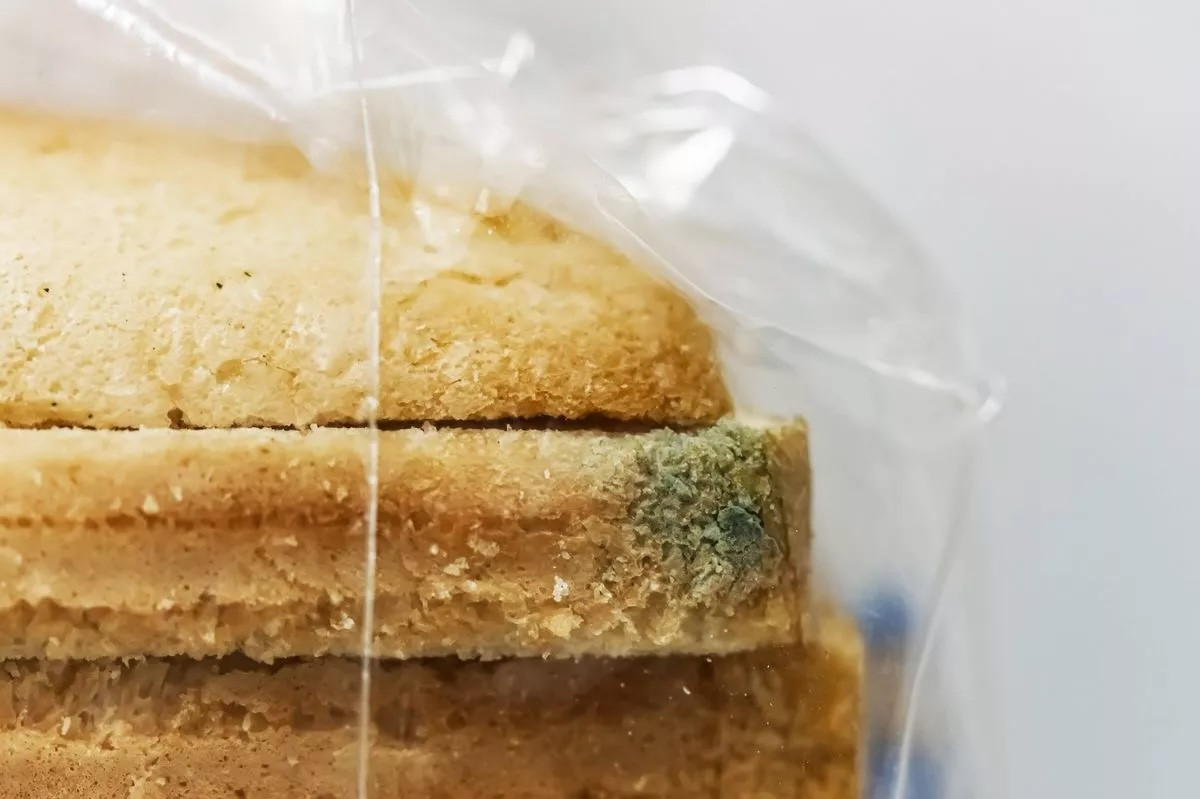 Mẹo dùng khăn bảo quản bánh mì 'tươi' lâu, không nấm mốc