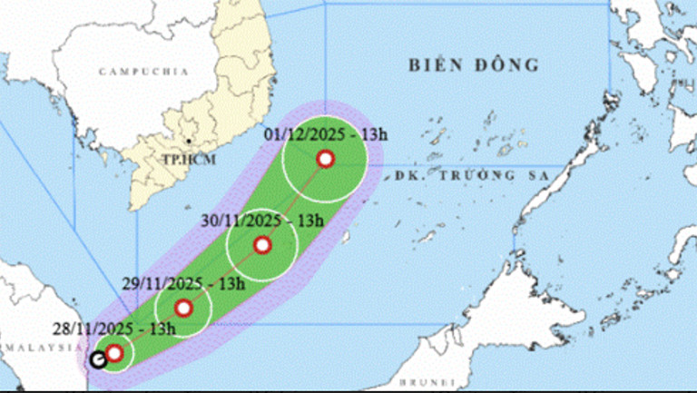 Áp thấp nhiệt đới sắp vào Biển Đông có gì đặc biệt?