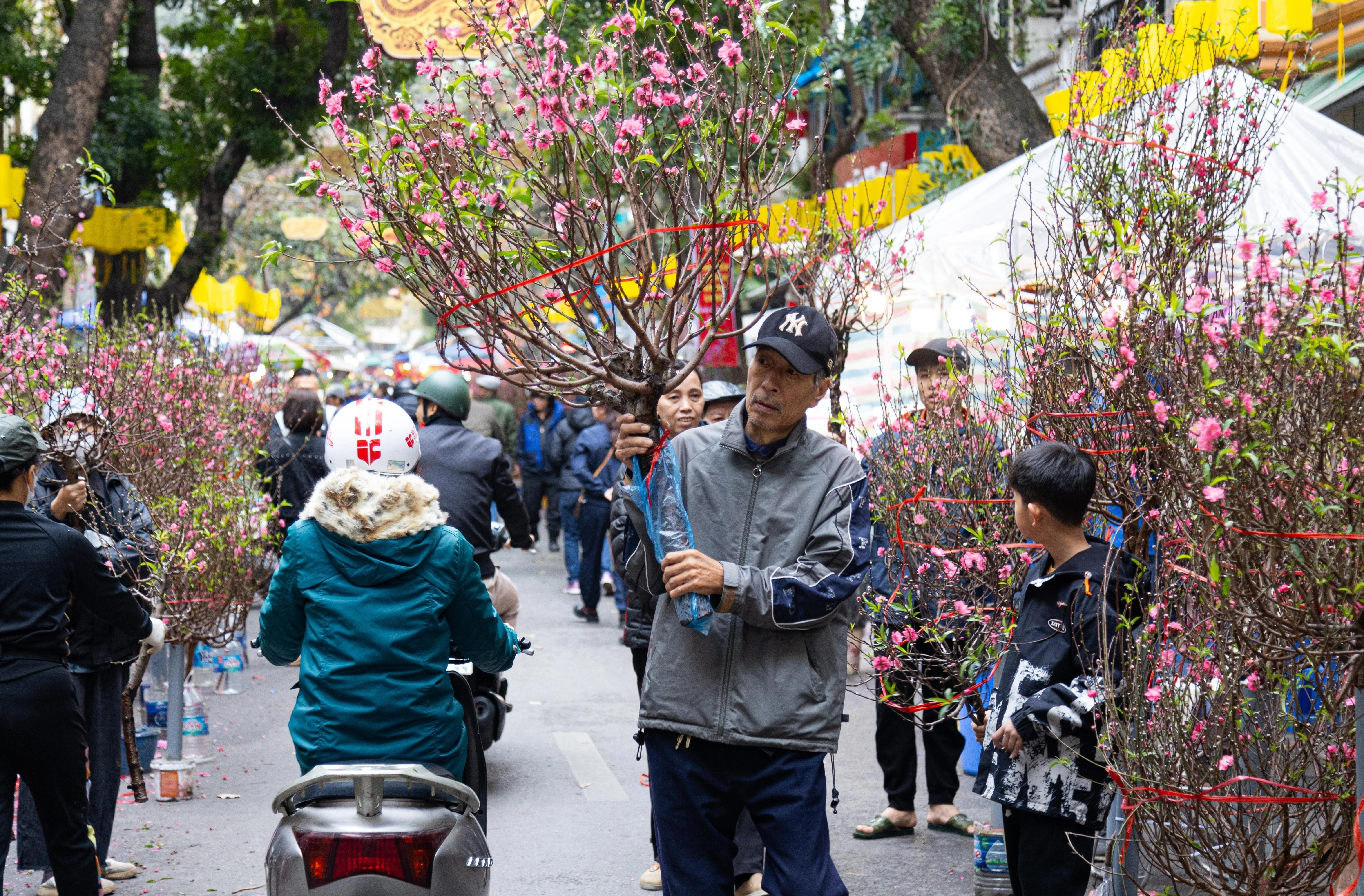 Vì sao dân mạng  nói 'năm 2148 Việt Nam đón Tết Nguyên đán 2 lần'?