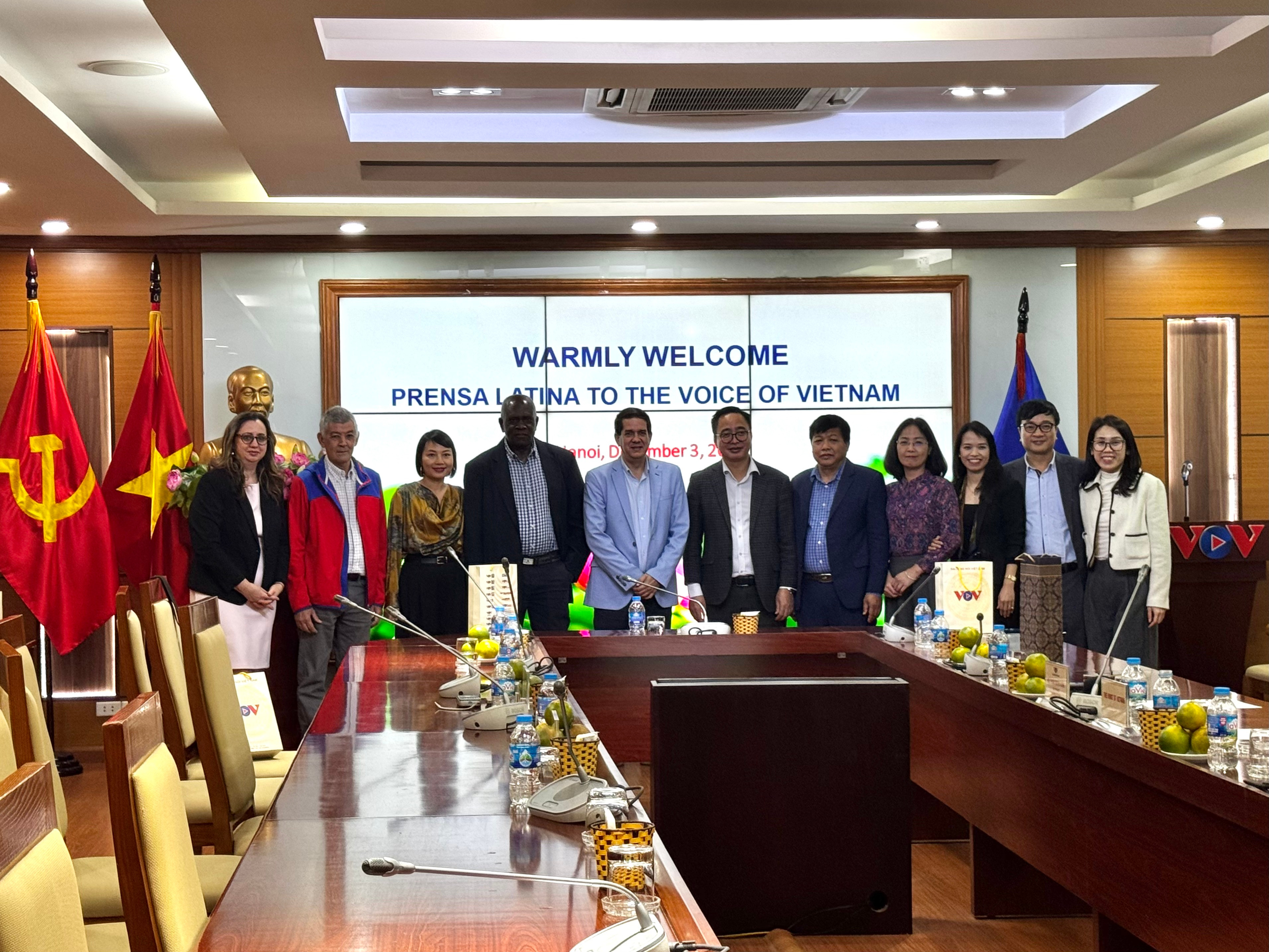 Thông tấn xã Cuba Prensa Latina thăm Đài Tiếng nói Việt Nam