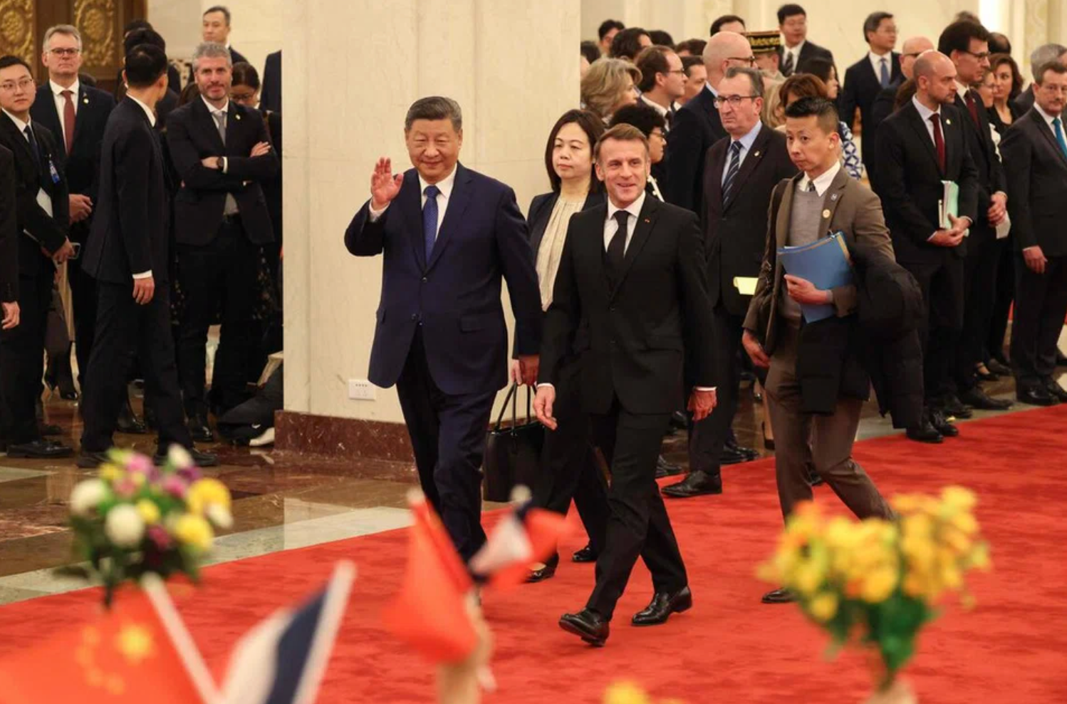 Tại sao Tổng thống Pháp sang Trung Quốc thời điểm này?