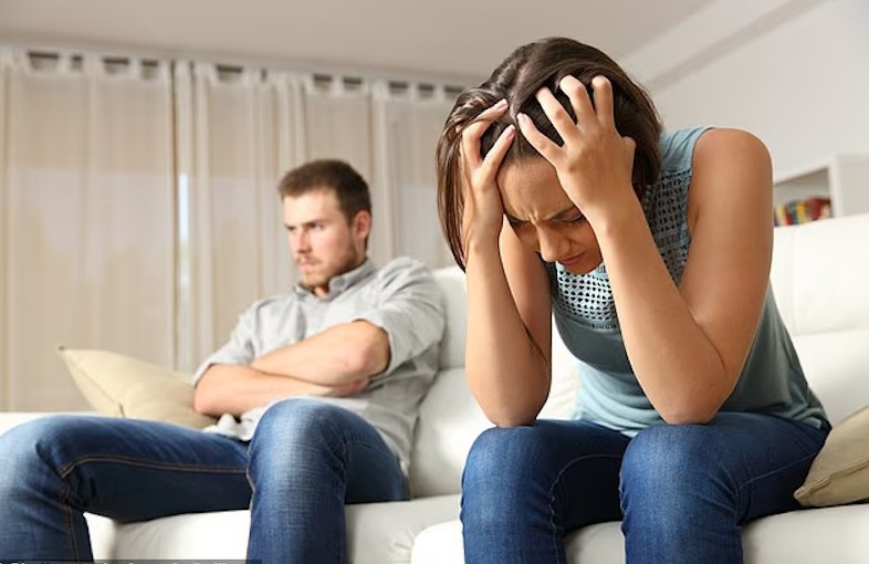 6 kiểu phản bội còn 'đau' hơn cả ngoại tình, rất khó được tha thứ