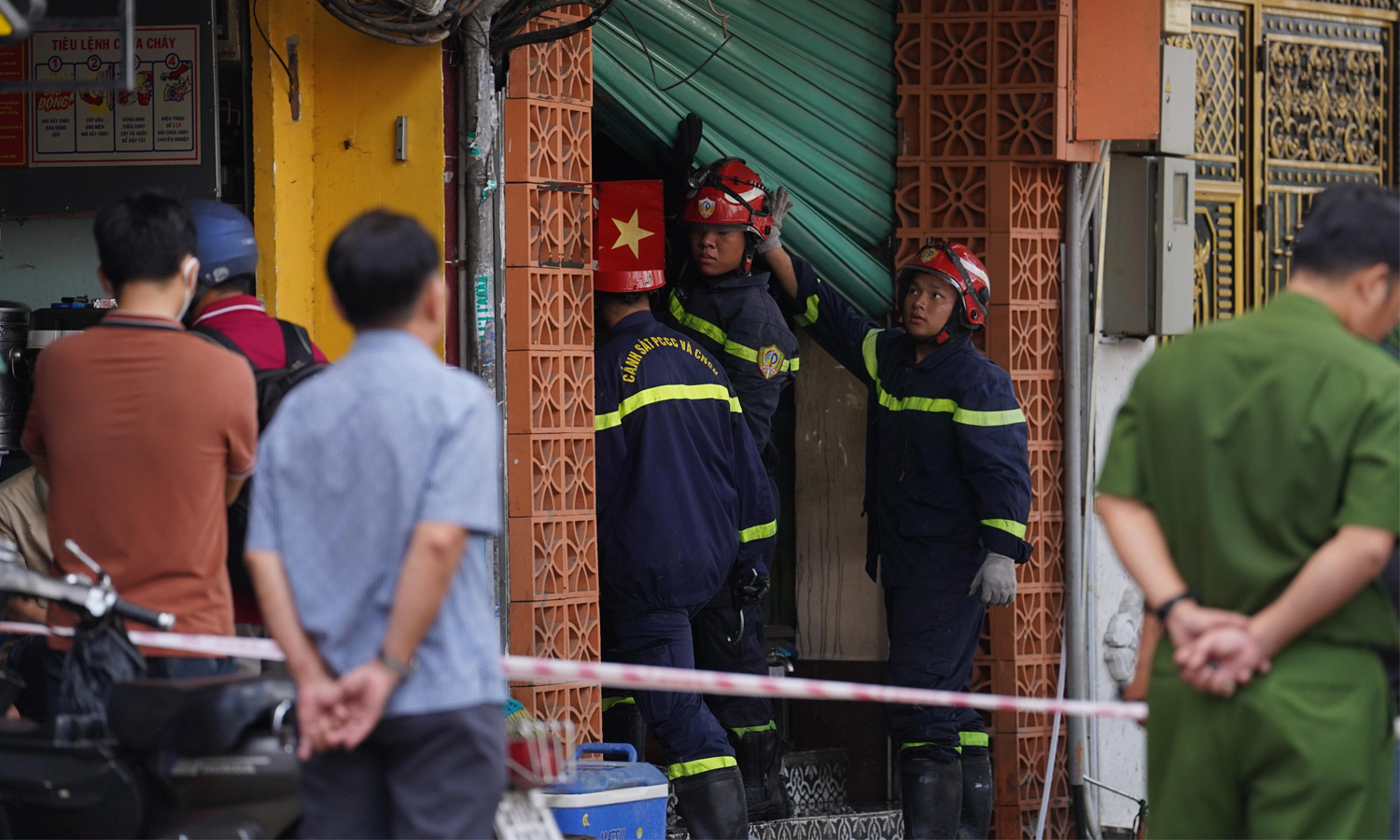 Phó Thủ tướng yêu cầu khẩn trương điều tra vụ cháy ở TP.HCM làm 4 người chết