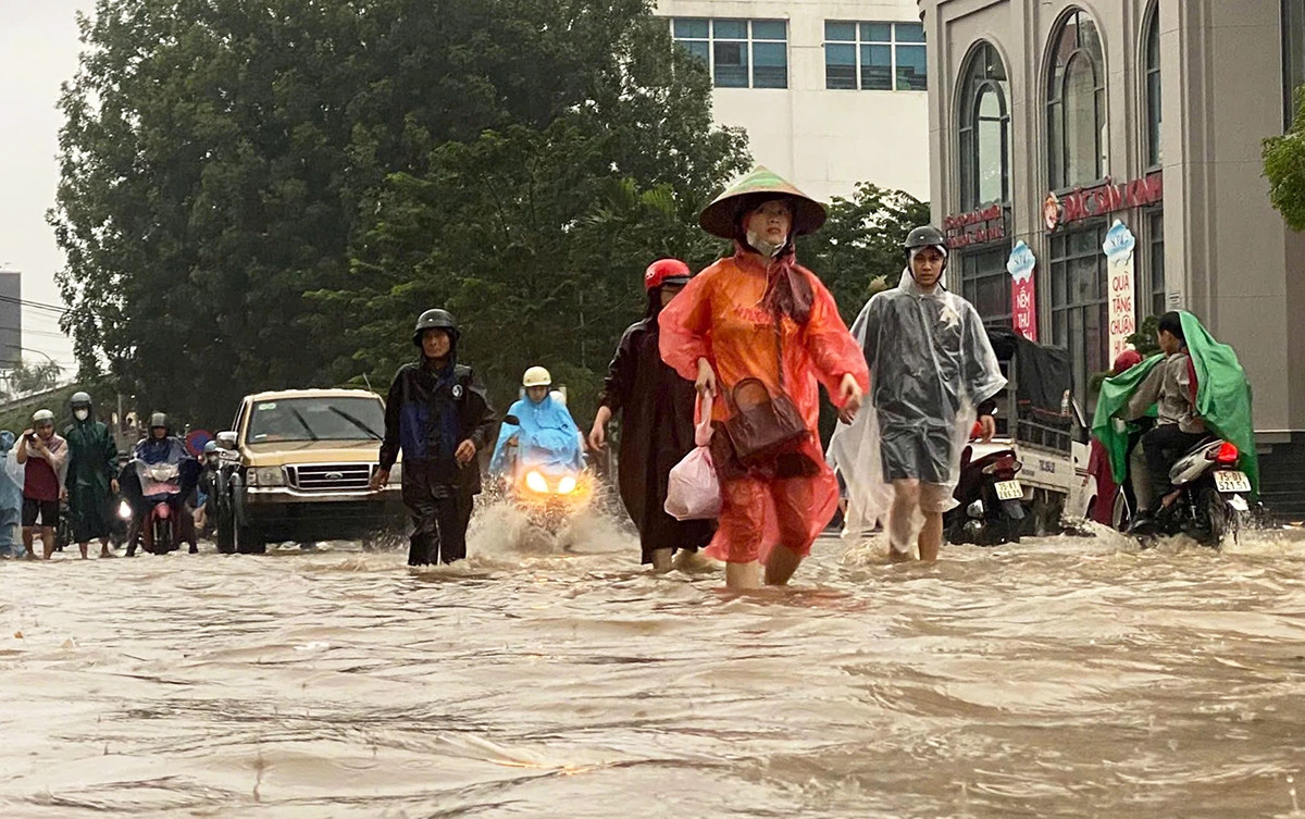 Dự báo thời tiết 9/12: Miền Bắc rét nhất dưới 12°C, miền Trung mưa lớn