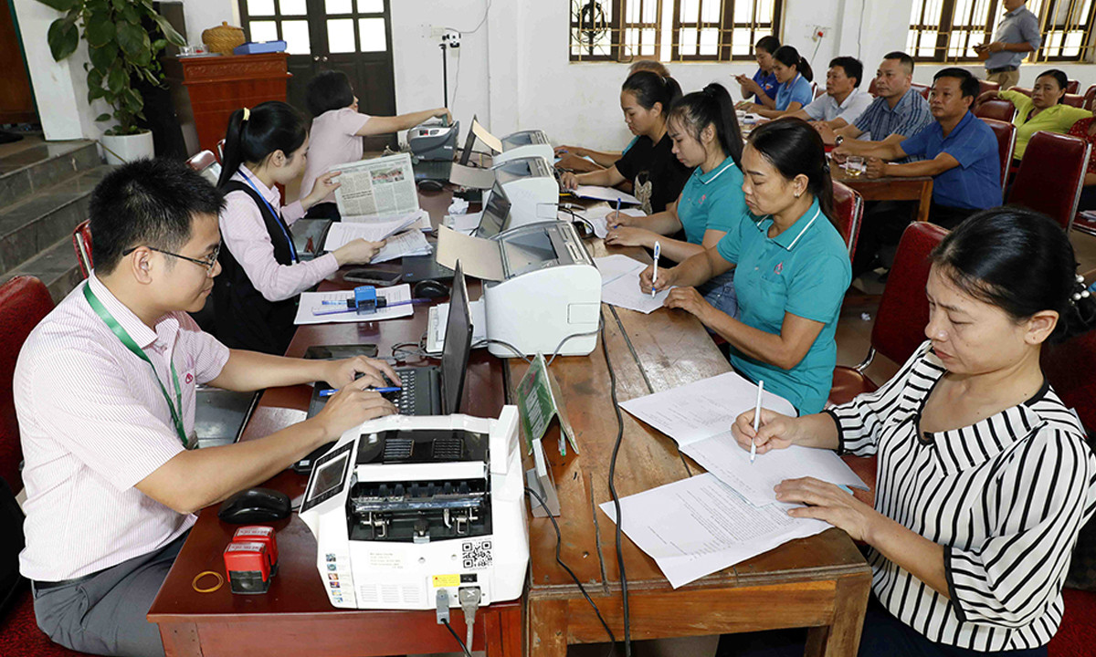 'Phao cứu sinh' giúp người tay trắng có của ăn của để  