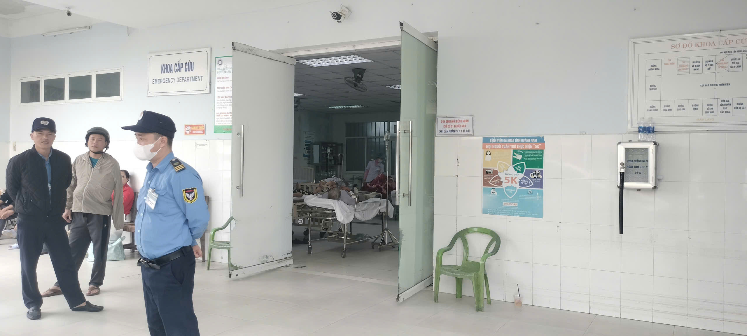 Xe khách va chạm xe đầu kéo trên cao tốc: Thêm một nạn nhân tử vong