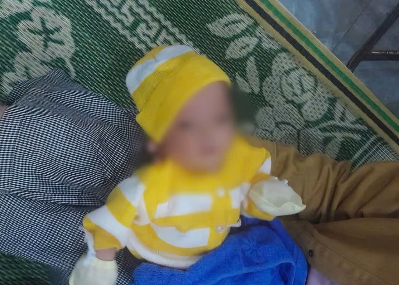 Bé trai sơ sinh nặng 3,3kg bị bỏ rơi ở Huế