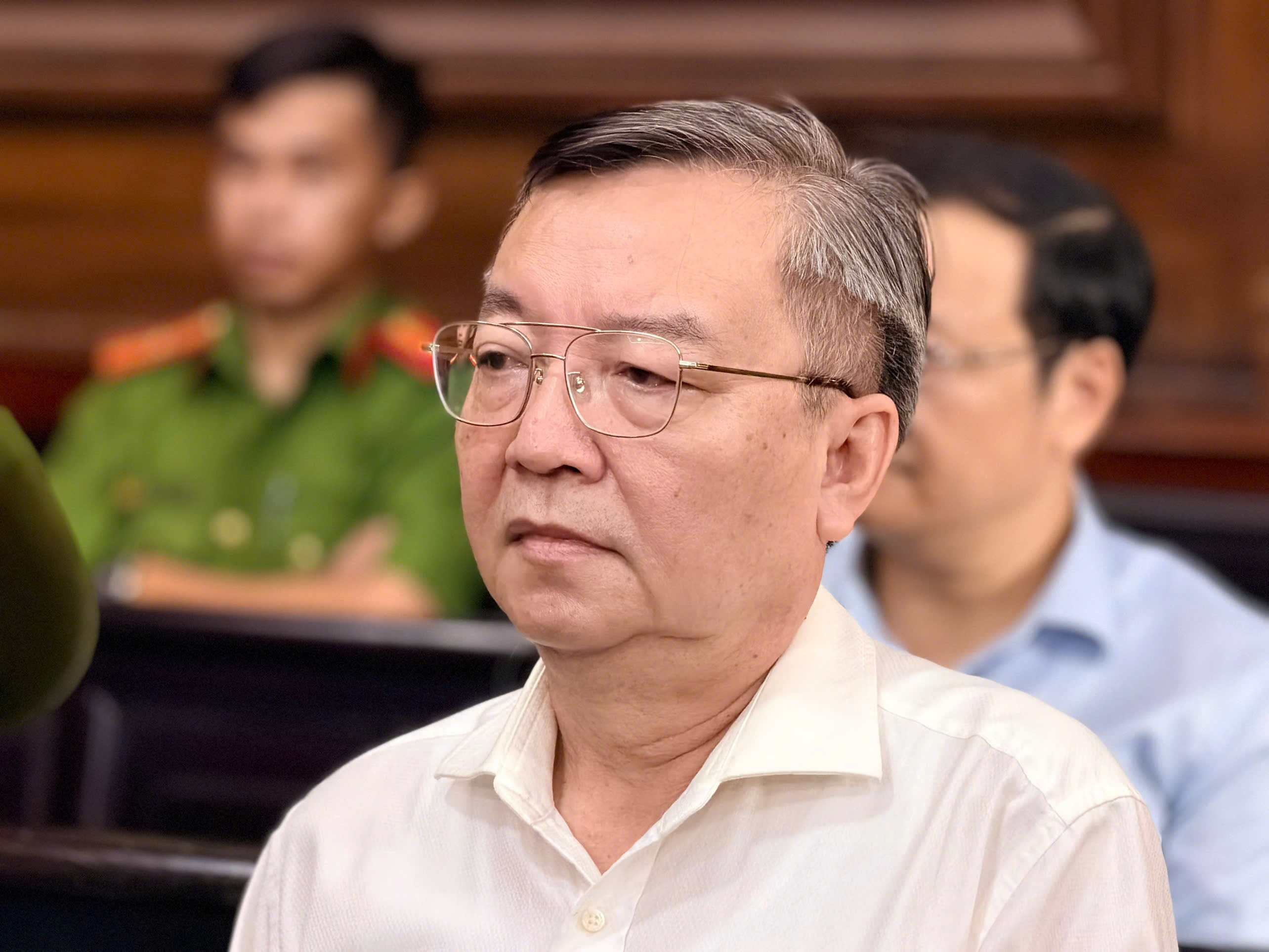 Cựu Giám đốc Sở GD&ĐT TP.HCM Lê Hồng Sơn lãnh 3 năm tù treo