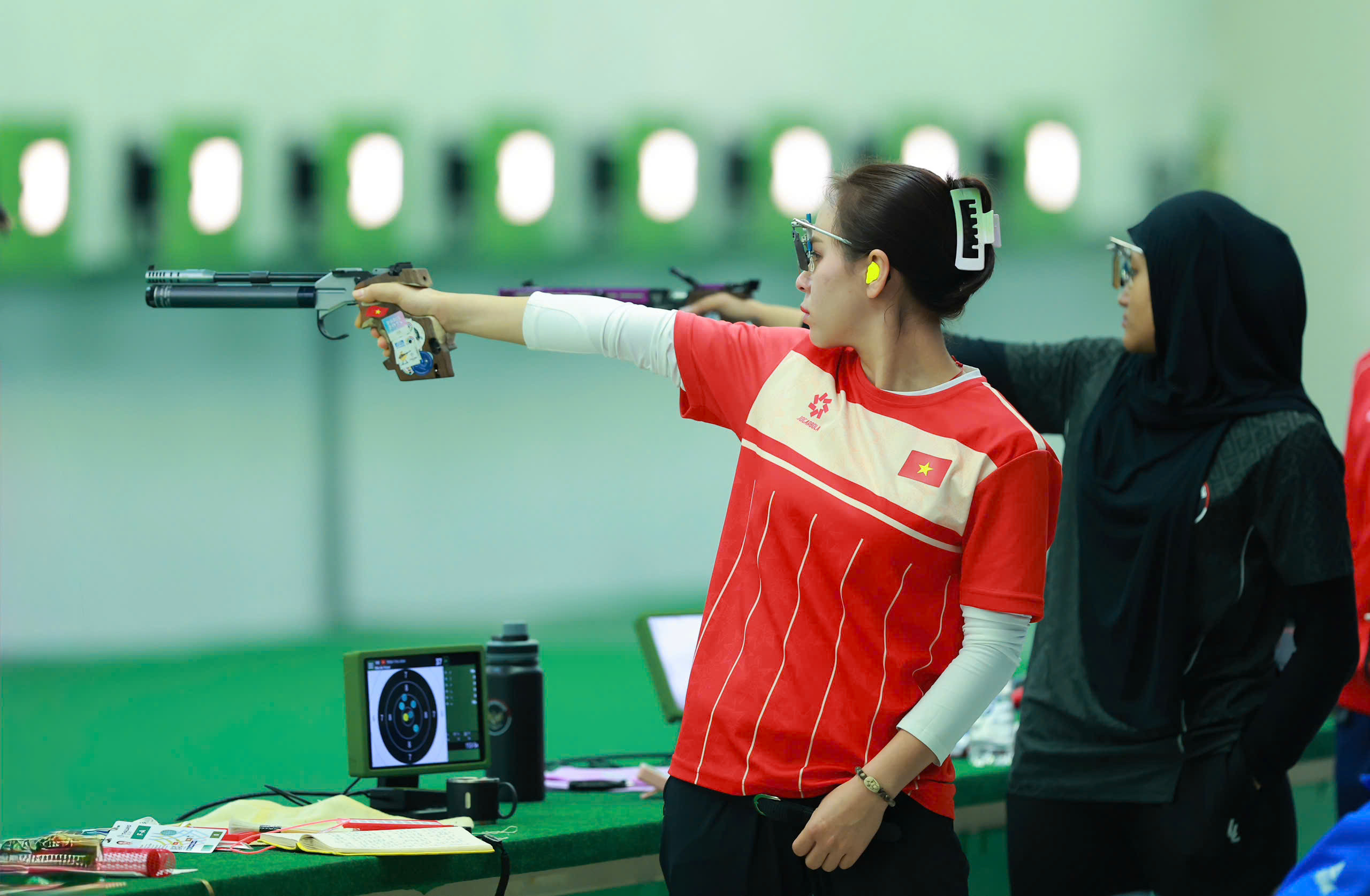 Phá 2 kỷ lục SEA Games trong 90 phút, nữ xạ thủ 5 lần nói 'may mắn'
