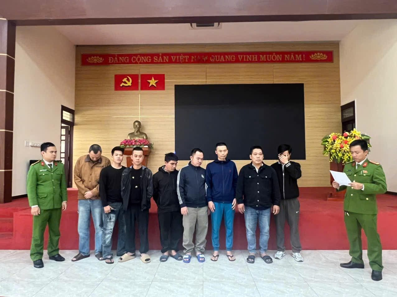 Công an Quảng Trị phá đường dây cá độ bóng đá 350 tỷ đồng qua mạng