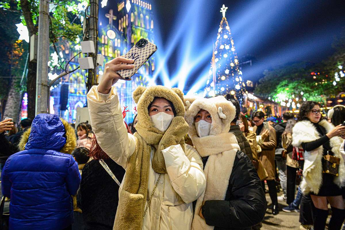 Tin không khí lạnh mới nhất: Hà Nội chuyển mưa rét trong đêm Giáng sinh 24/12