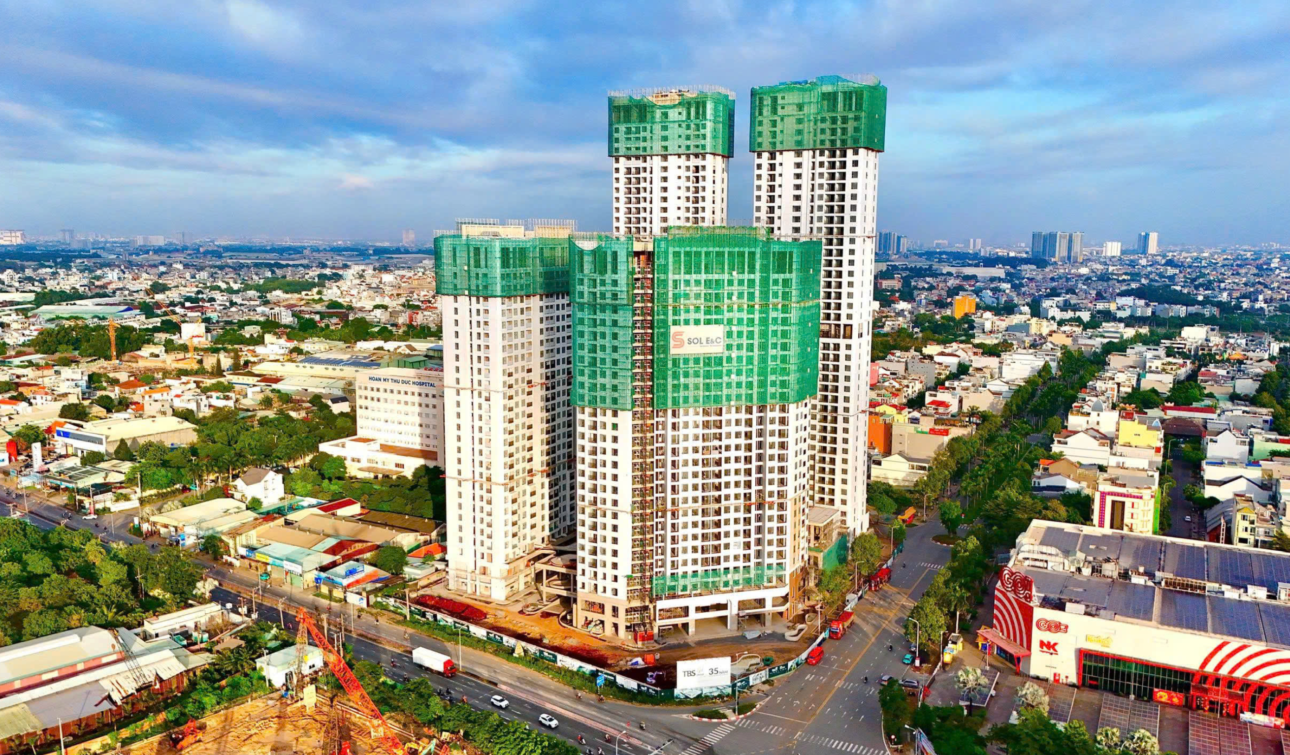 Giá nhà ngày càng vượt tầm, người trẻ đang đổi cách an cư