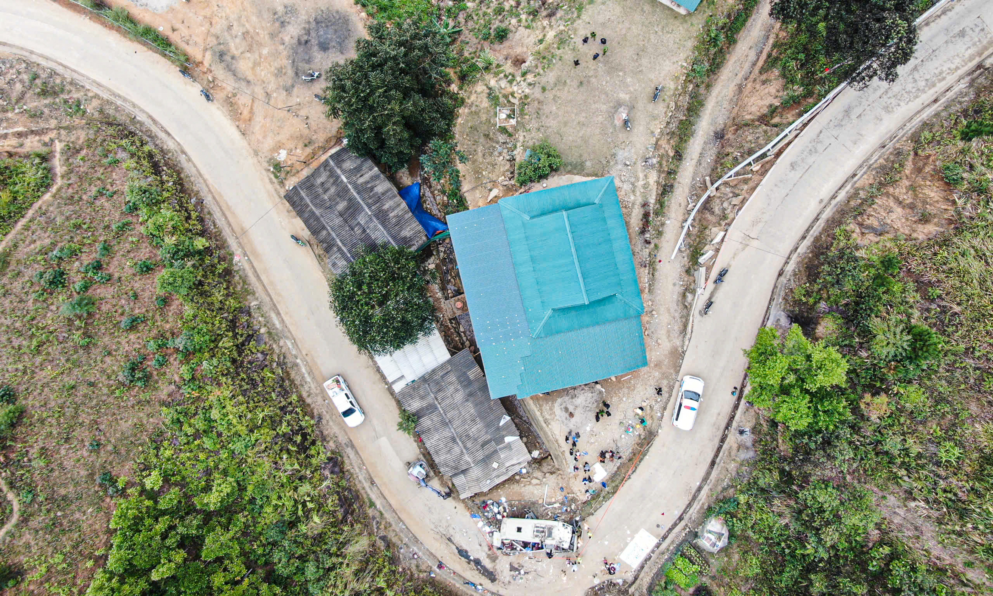 Khu vực xe chở đoàn từ thiện bị lật ở Lào Cai: Dốc dài 1km, cua gấp hình tam giác