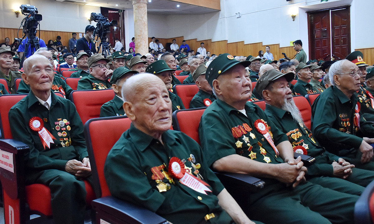 Nâng mức trợ cấp của thanh niên xung phong lên 1 triệu đồng/tháng